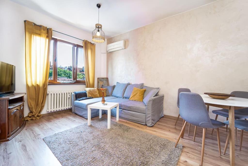 Central Apartment 2Bd Next To Vitosha Bul. ソフィア エクステリア 写真