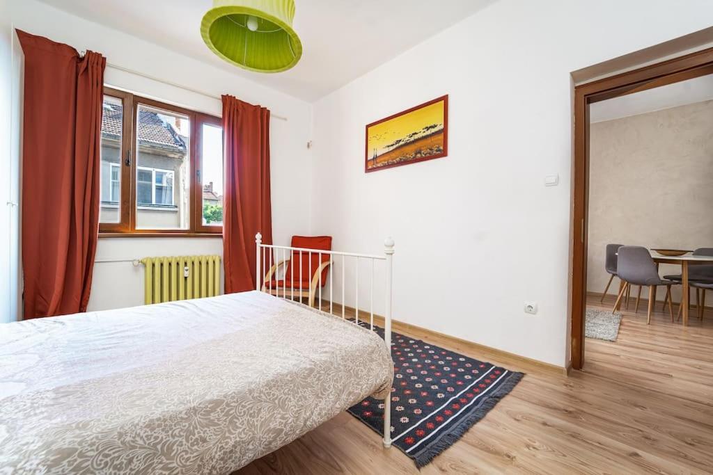 Central Apartment 2Bd Next To Vitosha Bul. ソフィア エクステリア 写真